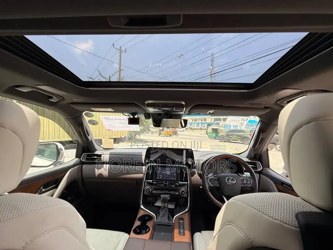 Lexus LX 2023 White