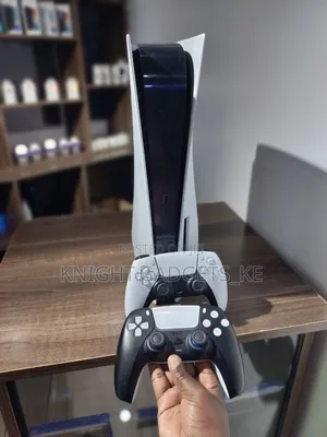 Ps 5 Standard Disc 2 Controllers ! 