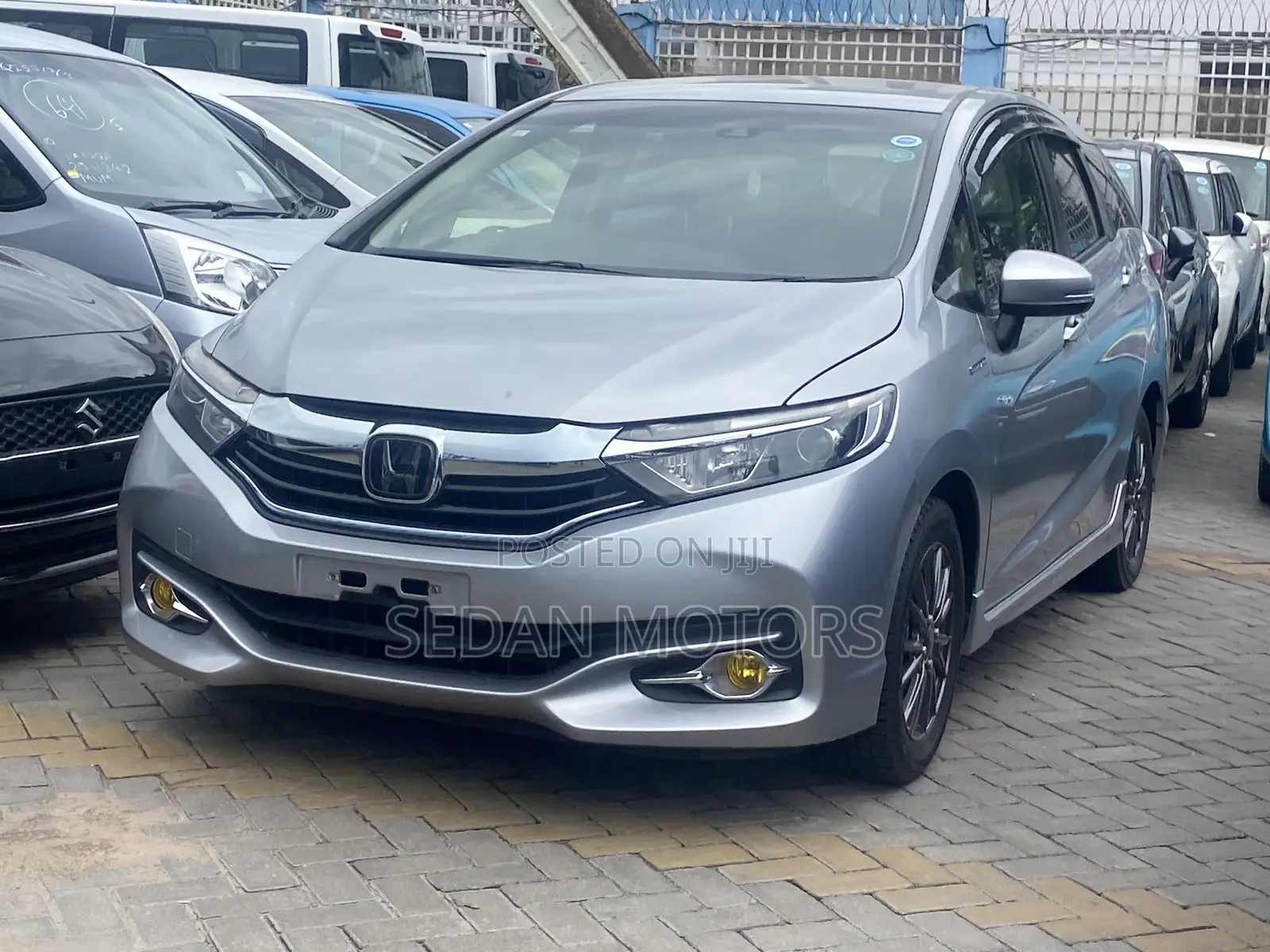 Honda Fit Shuttle 2019 Silver