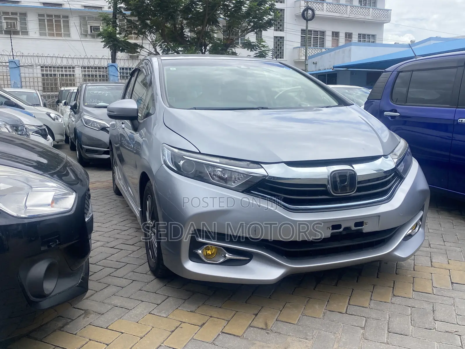 Honda Fit Shuttle 2019 Silver