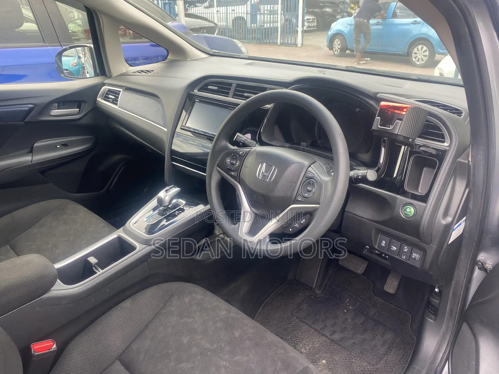 Honda Fit Shuttle 2019 Silver