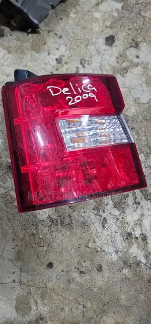 Mitsubishi Delica D5 Taillight