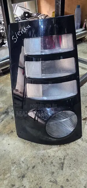 Toyota Sienta Taillight 2008