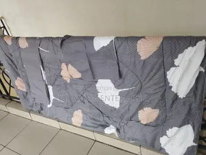 Unbinded Cotton Duvet 5*6 With Free 2 Pillow Cases and 1 Bedsheet
