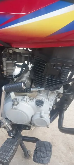 Bajaj Boxer 2024 Red
