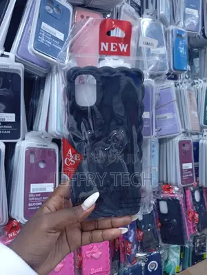 Features a Silicone Phone Case, Likely Compatible With Huawei