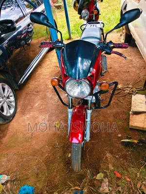 Bajaj Boxer BM100KS 2025 Red