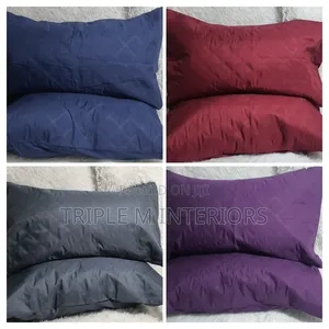 Zipped Pillow Protector Cover