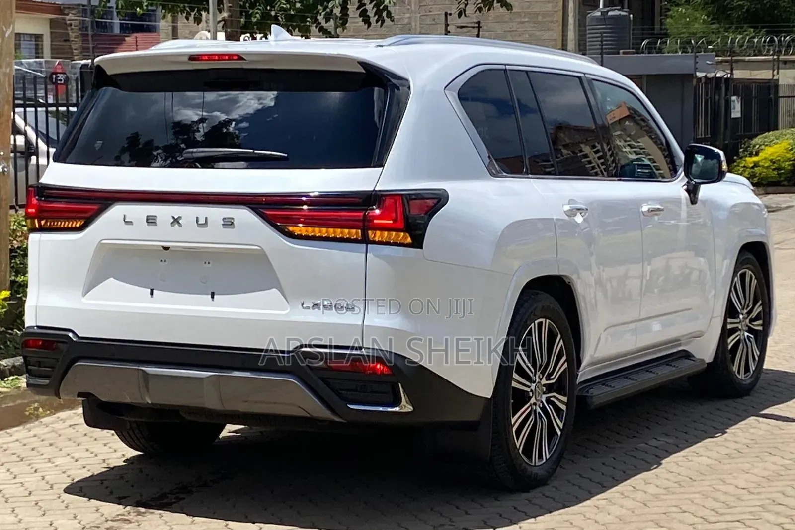Lexus LX 600 2022 White