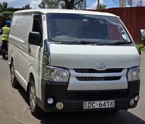 Toyota HiAce 2014 White