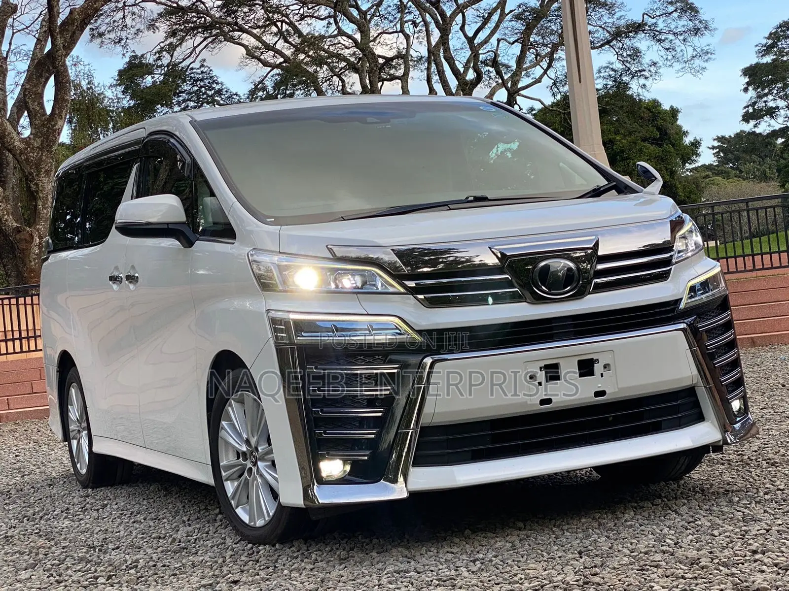 Toyota Vellfire 2019 White