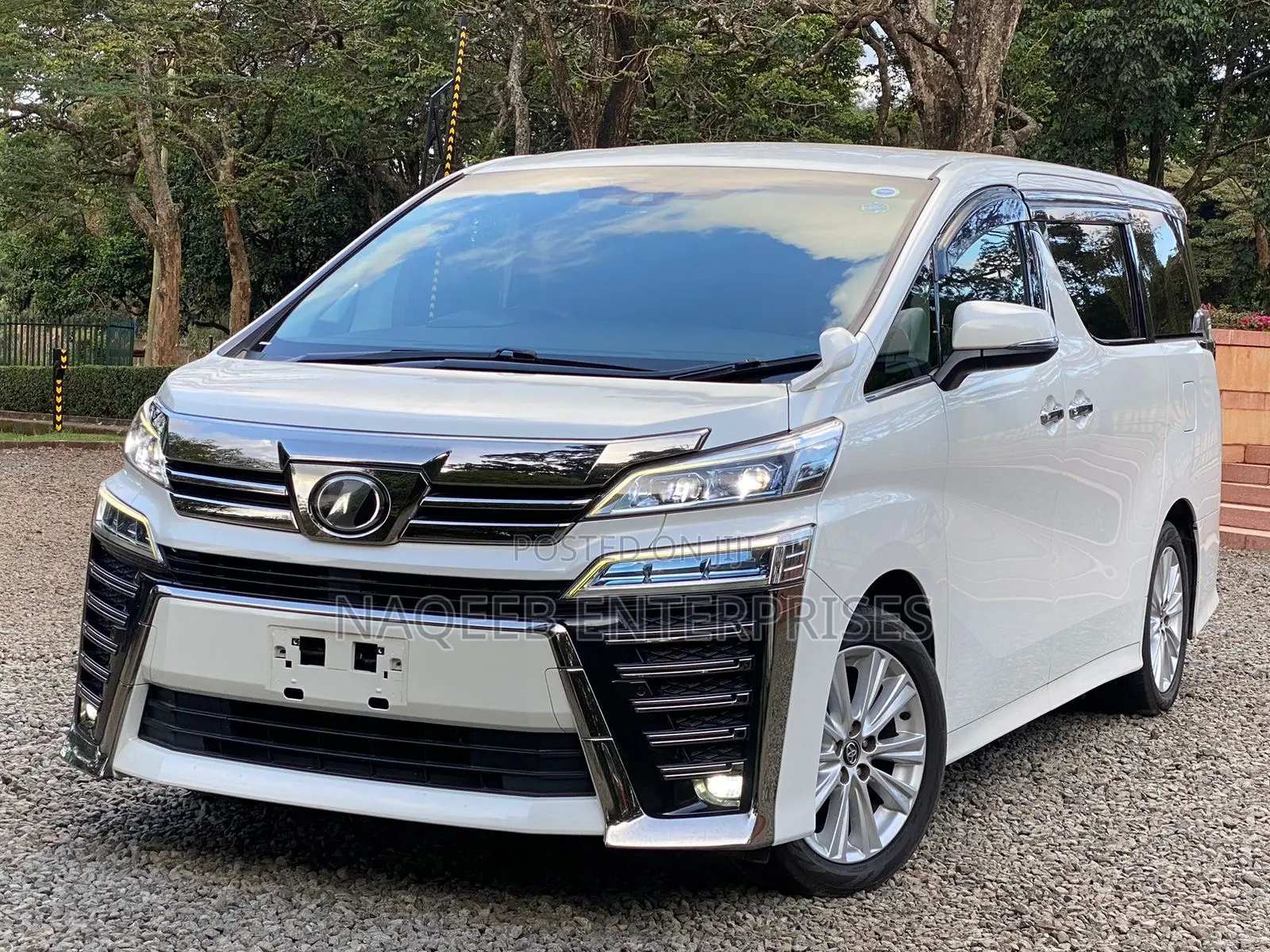 Toyota Vellfire 2019 White
