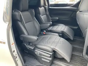 Toyota Vellfire 2019 White