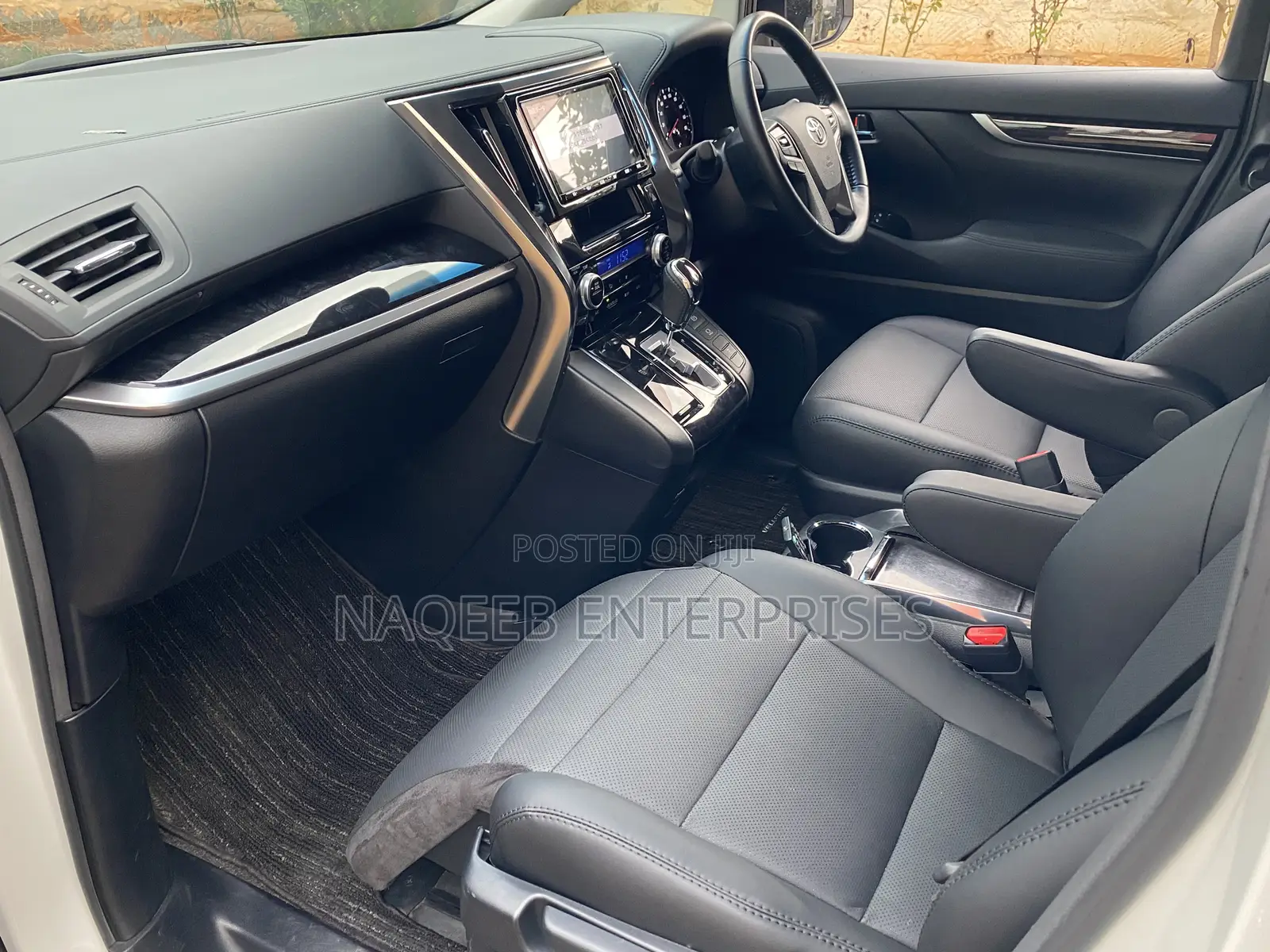 Toyota Vellfire 2019 White
