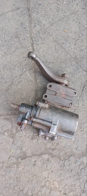 Steering Box Land Cruiser J79.