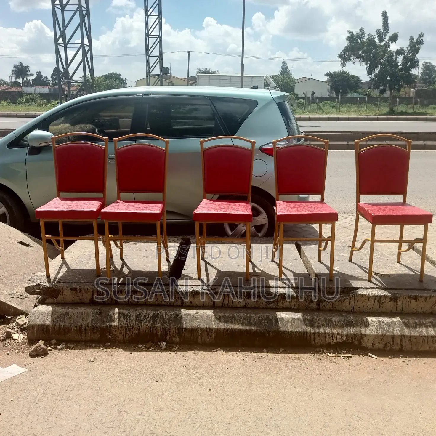 Red Classic Low Restaurant Seats