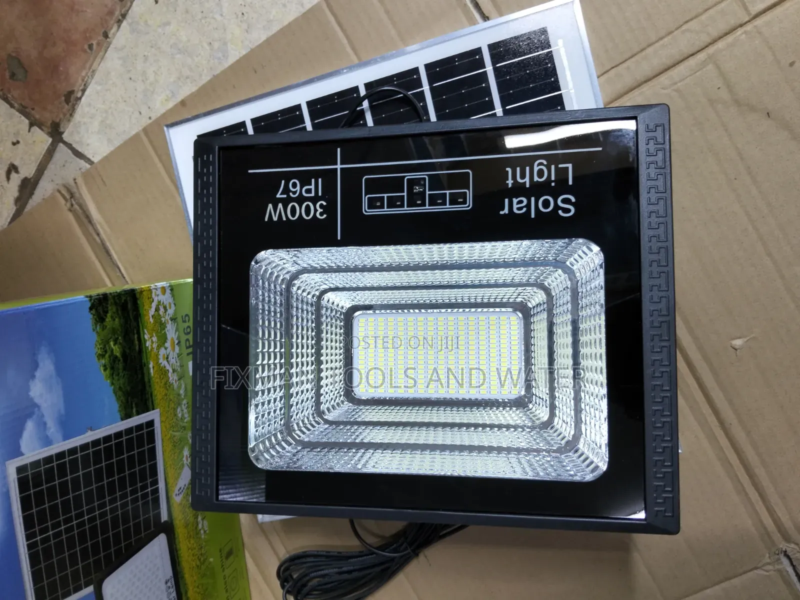 Surveillance Led Solar Flood Light 300 Watts Ip 67 Daylight Sensor