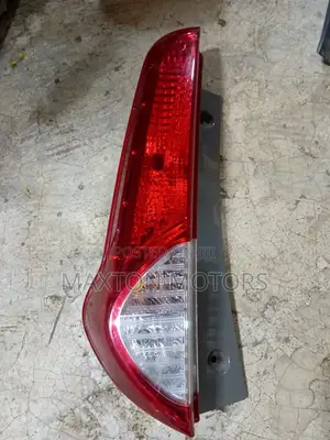 Taillight Dihatsu Luminous / Passo Sette