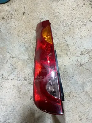 Taillight Nissan Note E11