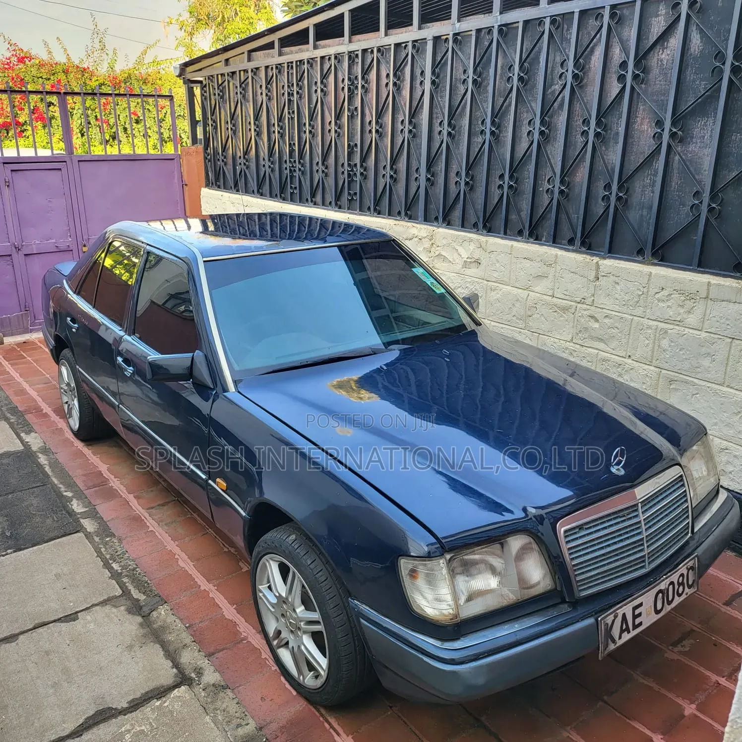 Mercedes-Benz E200 1997 Blue