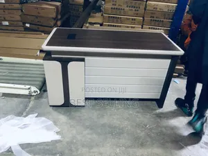 White Black Managerial Office Desk