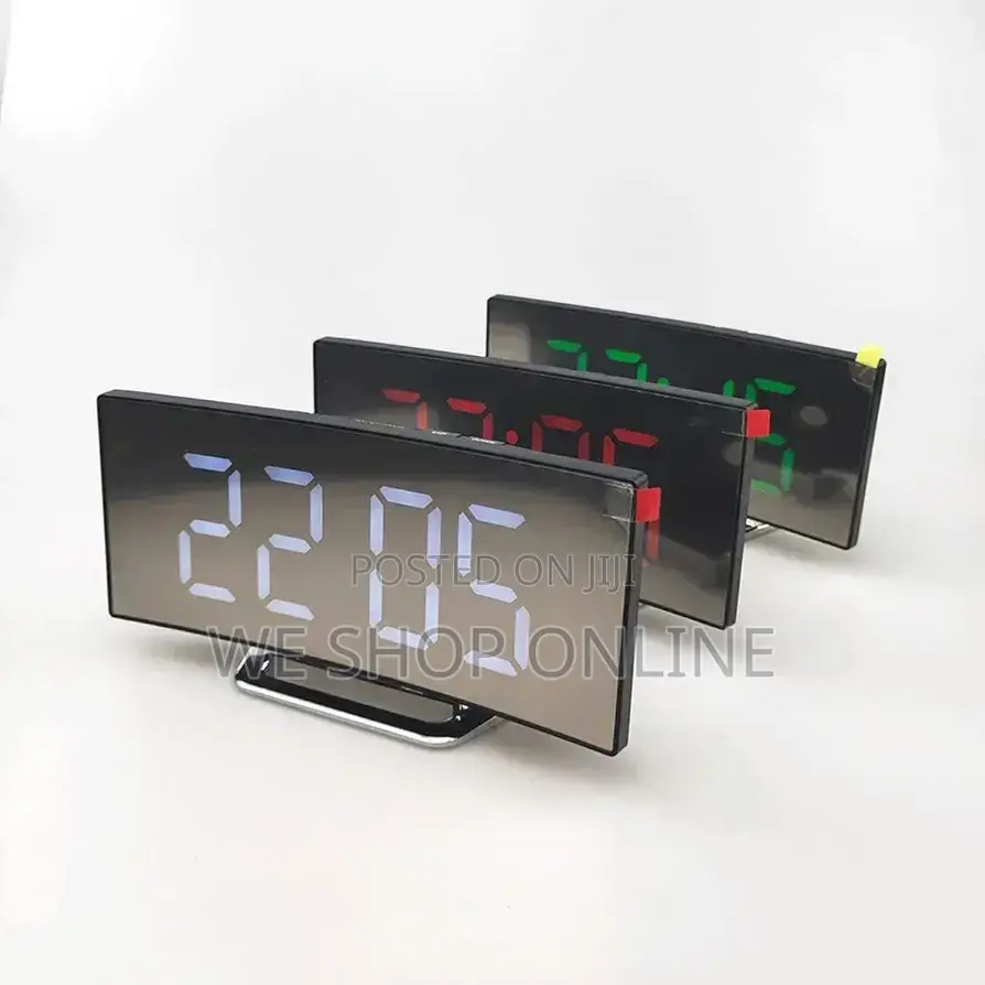 Curved Digital Clock