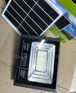 Long Range Led Security Solar Flood Light 300 Watts 18hrs Bright