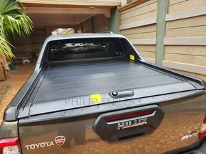 Toyota Hilux Manual Roller