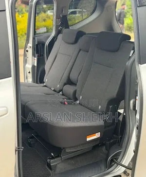 Toyota Sienta 2020 Silver