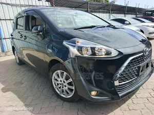 Toyota Sienta 2019 Black