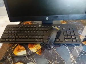 Monitor + Ups