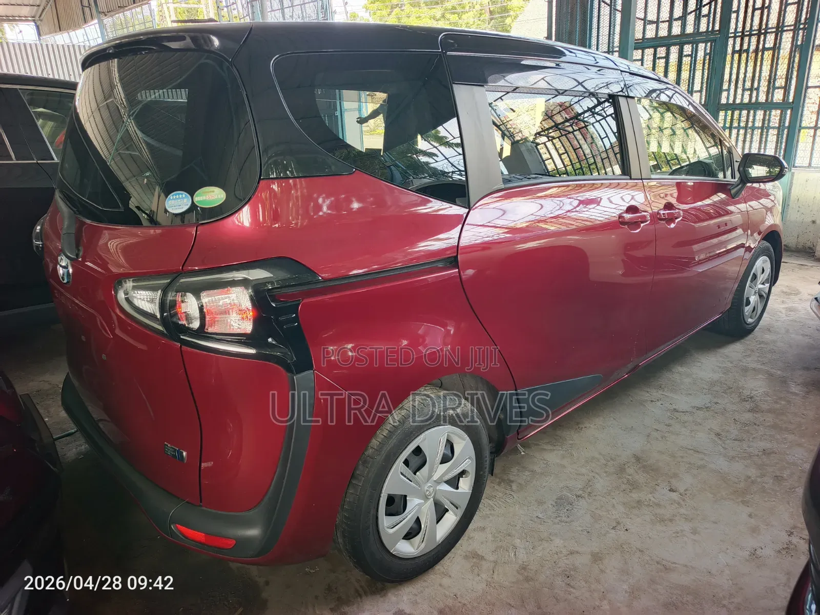 Toyota Sienta 2020 Red