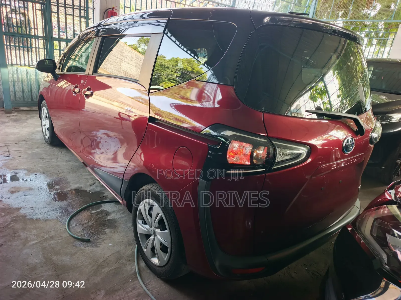 Toyota Sienta 2020 Red