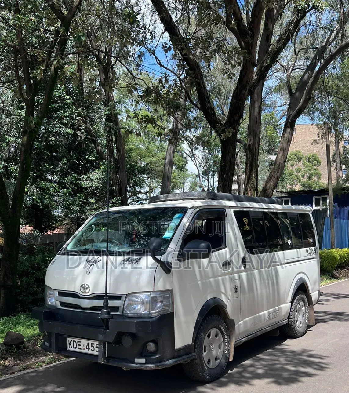 Toyota HiAce 2014 White
