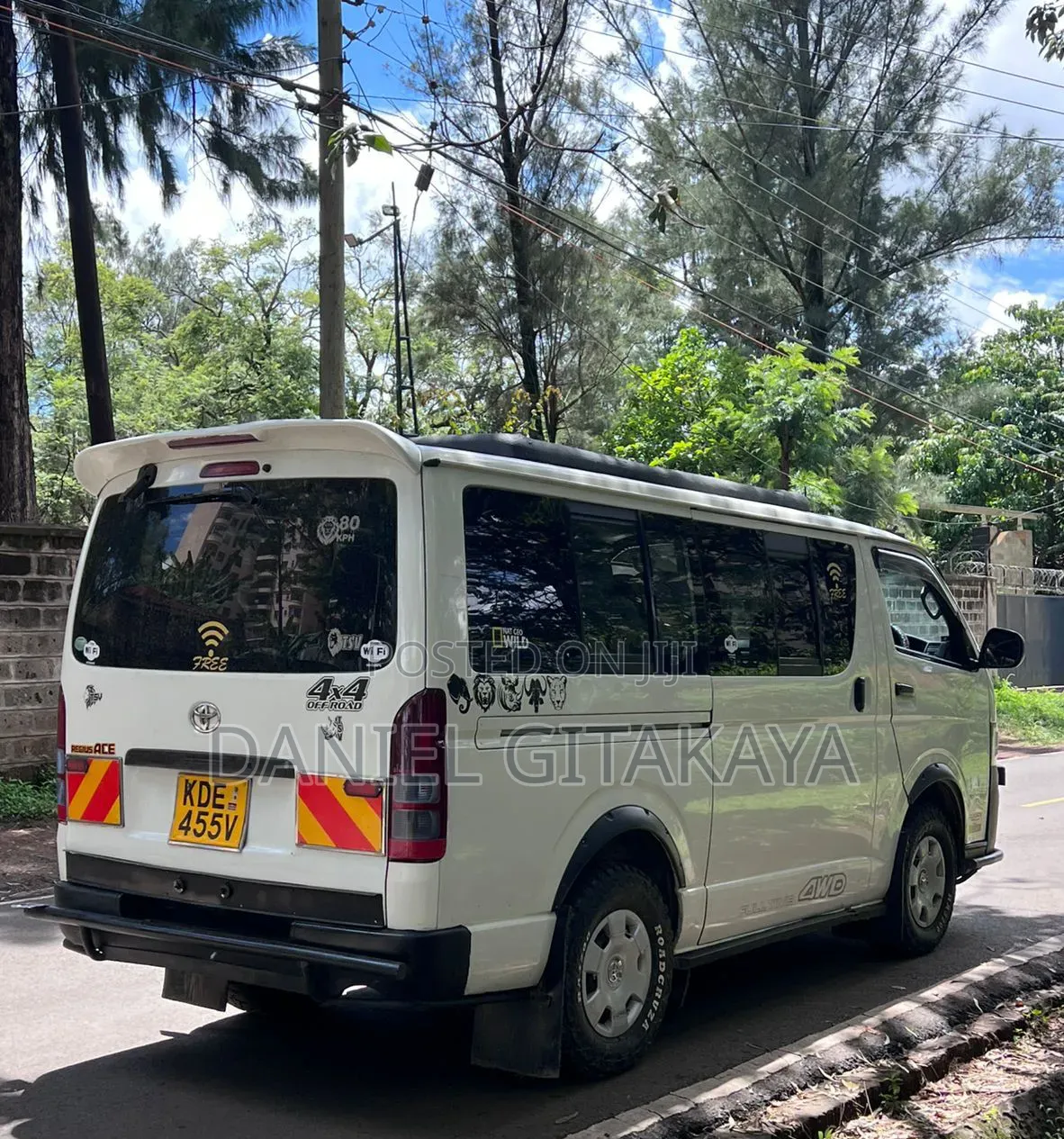 Toyota HiAce 2014 White