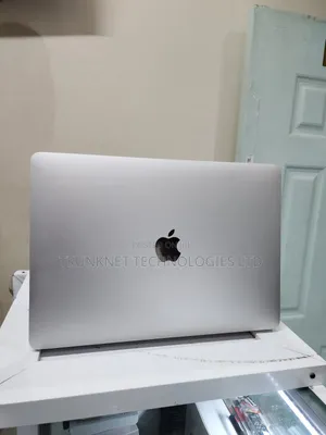 Laptop Apple MacBook Pro 16GB Intel Core i7 SSD 256GB