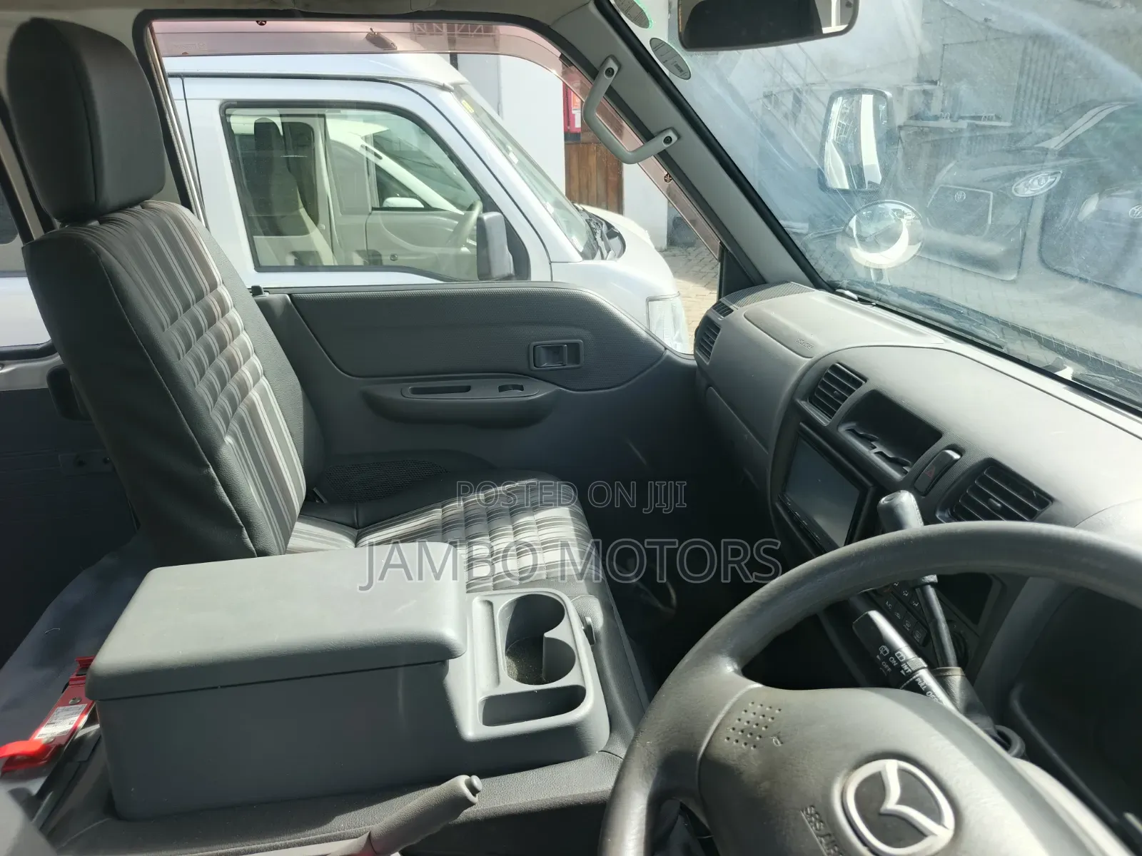 Mazda Bongo 2020