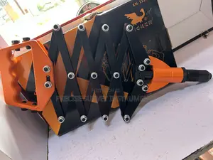 Hand Riveter Tool