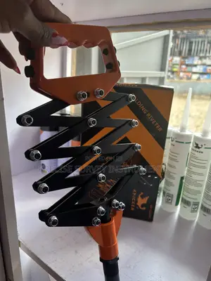 Portable Rivet Gun