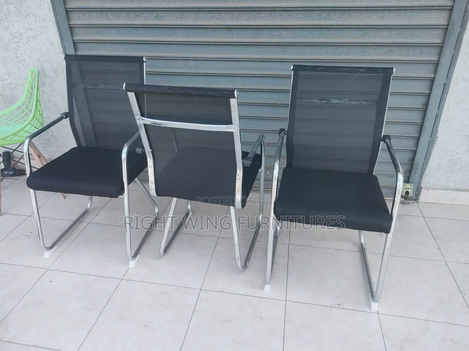 Strong Back Waiting Chair