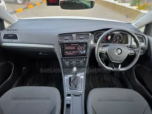 Volkswagen Golf 2018 White