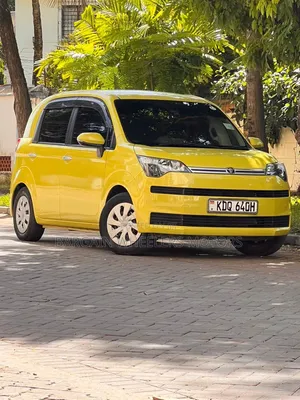 Toyota Sienta 2017 Yellow