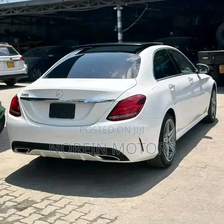 Mercedes-Benz C200 2018 White