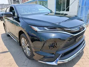 Toyota Harrier 2.0 2021 Black