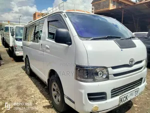 Toyota HiAce 2010 White