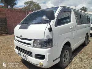 Toyota HiAce 2010 White