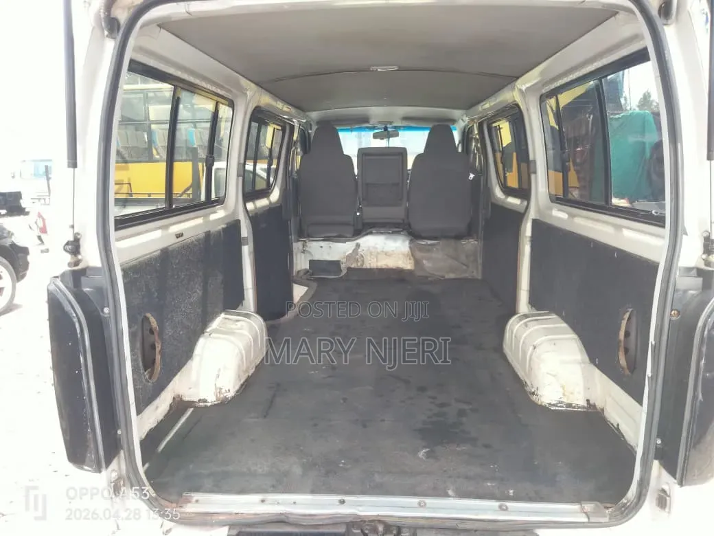 Toyota HiAce 2010 White