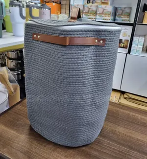 Woven Decorative Laundry Basket With Lid