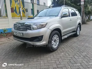 Toyota Fortuner 3.0 D AWD 2008 Gray
