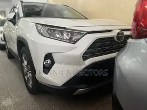Toyota RAV4 2019 White